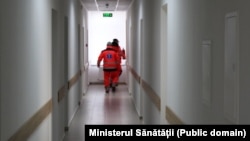 Deficitul de medici se resimte nu numai în raioane, ci și în spitale din capitală, inclusiv în instituții private. Imagine simbol