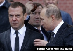 Dmitri Medvedev și Vladimir Putin, iunie 2017.
