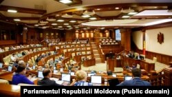 За изменение формулировок проголосовали 54 депутата от PAS.