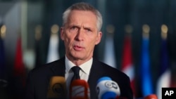 Generalni sekretar NATO Jens Stoltenberg pred dvodnevni samit u Briselu 14. februara