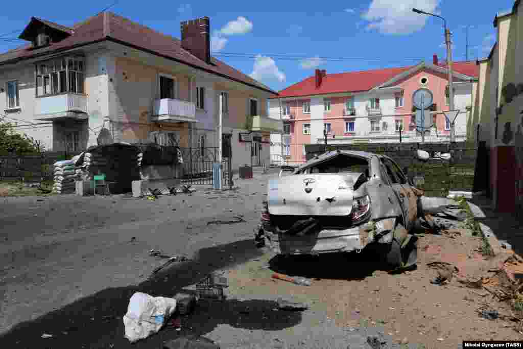 Šteta na ulicama Šebekina 6. juna. Zapadni zvaničnici su više puta pozvali ukrajinske snage da izbegavaju napad na rusku teritoriju usred invazije Kremlja na Ukrajinu. 