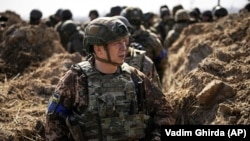 За його словами, липень був дуже напруженим, на сході російський агресор намагався наступати практично по всій лінії бойового зіткнення