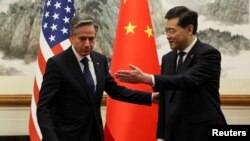 Američki državni sekretar Antony Blinken sa kineskim ministrom vanjskih poslova Ćin Gangom u Pekingu, Kina, 18. juna 2023.