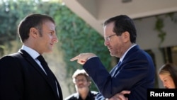 Macron (lijevo) i Herzog u Jerusalemu, Izrael, 24. oktobra 2023.