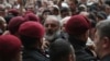 În imagine, arhiepiscopul armean Bagrat Galstanian, în fruntea protestelor din 31 mai de la Erevan.
