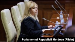 Anca Dragu în Parlamentul de la Chișinău, în ziua când a devenit Guvernatoarea Băncii Naționale a R. Moldova.