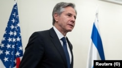 Sekretari amerikan i Shtetit, Antony Blinken, mbërrin në Izrael për takime me autoritetet izraelite, 30 nëntor 2023.