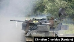 Германская зенитная самоходная установка (ЗСУ) Gepard на учениях Бундесвера вблизи Гамбурга. 2007 год