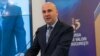 Bogdan Badea, este CEO la Hidroelectrica din anul 2017. Compania de stat este condusă de un directorat, format din cinci persoane, și de un Consiliu de Supraveghere, care aprobă sau nu deciziile propuse.