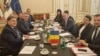 Eșecul neaderării României la spațiul Schengen este și unul diplomatic. Pentru a-l camufla, politienii de la putere încurajează valul de naționalism apărut ca rezultat al frustrării. O mișcare riscantă de care ar putea profita AUR. (Lucian Bode și omologul său Gerhard Kerner). 