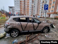 Автомобиль семьи, которая осталась в Буче.