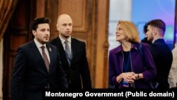 Predsjednik Vlade Crne Gore Dritan Abazović i Karen Donfrid, pomoćnica državnog sekretara SAD, tokom drugog dana NATO sastanka ministara vanjskih poslova u Bukureštu.