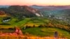 Proiectul minier propus de Gabriel Resources la Roșia Montană a fost contestat puternic de societatea civilă. În 2015, compania canadiană a atacat România la Tribunalul de Arbitraj de la Washington, pentru blocarea proiectului și a cerut despăgubiri de miliarde de dolari.