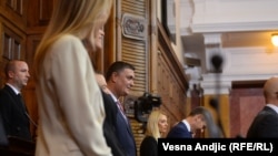 Stav smenjenog ministra u Vladi Srbije Radeta Baste o potrebi uvođenja sankcija Rusiji odskakao je od državne politike.
