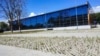 Bazinul olimpic din Târgu-Mureș a fost inaugurat cu fast în iulie 2021, în urma unei investiții de peste 50 de milioane de lei. Omologat între timp, pentru competiții naționale și internaționale, este încă închis, din cauza unor probleme birocratice. 