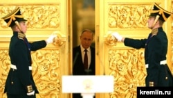Președintele Vladimir Putin va semna decretele pentru alipirea la Rusia a patru regiuni ucrainene, vineri, la ora 15.00, ora Kremlinului.
