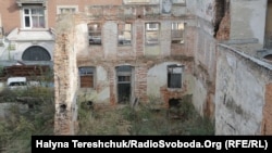 Залишки будівлі колишньої Релігійної академії