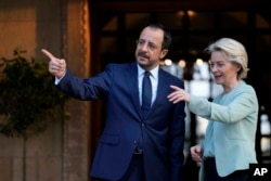 Independentul Nikos Christodoulides, fost ministru de Externe al Ciprului, a devenit președinte în 2023 cu promisiunea să deblocheze negocierile de pace.