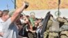 Активісти самооборони під час зіткнення з бійцями батальйону «Київ-1», Майдан Незалежності, Київ, 7 серпня 2014 року