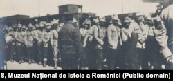 Prizonieri români în gara din Sofia