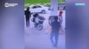 На мотоциклиста из России напал мужчина с ножом в Казахстане