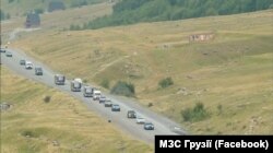 Колона, якою везли українців з грузинського кордону