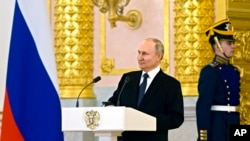 Predsednik Rusije Vladimir Putin tokom preuzimanja akreditiva ambasadora 17 zemalja, među kojima SAD i EU