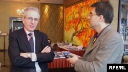 Injacio Anđeloni u razgovoru sa Draganom Štavljaninom