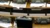 Мажоритарники не поспішають визначатися з фракціями