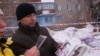 Подъезд, который рухнул 1 января 2017 года, еще восстанавливают. Поселок Шахан Карагандинской области, январь 2017 года.
