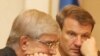 Герман Греф (справа) пообещал России настоящий банковский кризис