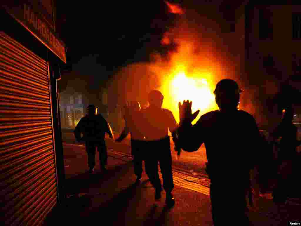 Croydon, južni London, 08.08.2011. Foto: Reuters / Dylan Martinez 
