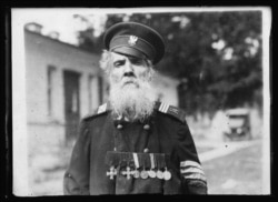 Un bătrân soldat polonez, Varșovia, în 1920.