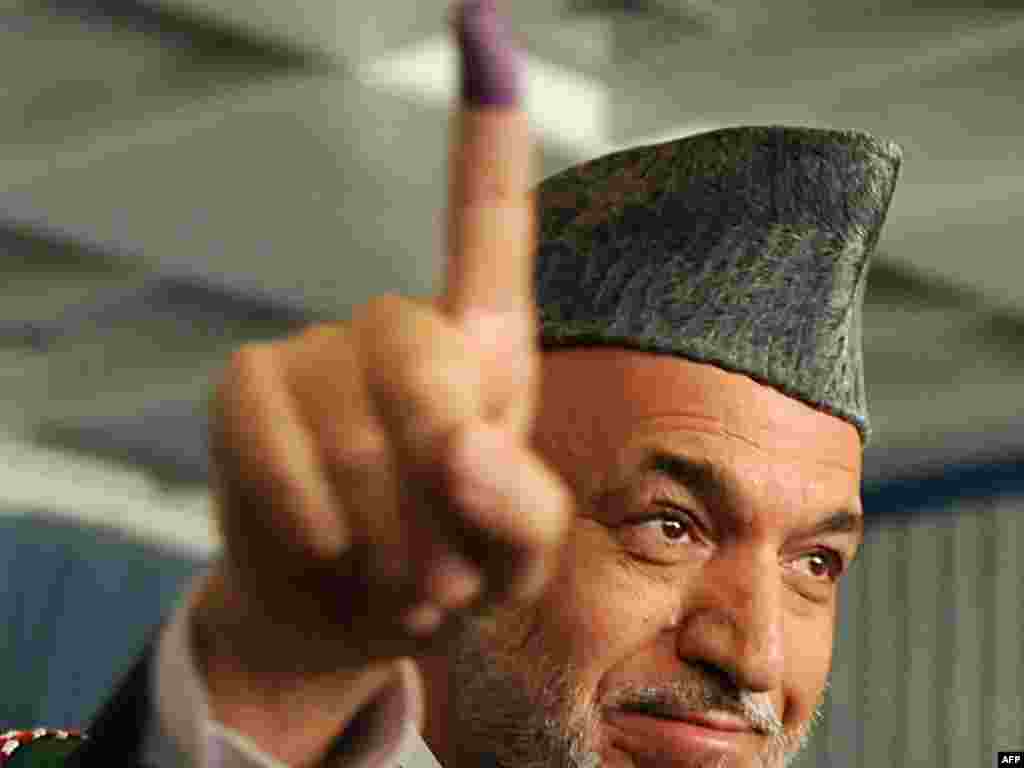 Hamid Karzai, trenutni predsednik