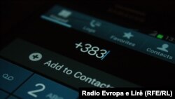 Kodi telefonik +383. 