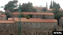 Obnova Svetog Stefana, Fotografije uz tekst: Savo Prelević