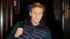 Алексей Навальный на выходе из ИВС 14 октября 2018