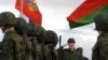 Аляксандар Лукашэнка на вайсковым парадзе, архіўнае фота