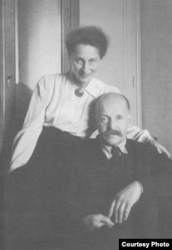 Владимир Костицын с женой,1946