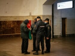 Проверка документов в московском метро, 17 апреля 2020 года