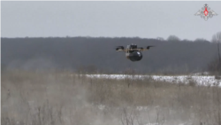 Dronele cu fibră optică schimbă modul în care se duc luptele pe cerul Ucrainei