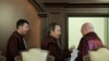 România - Judecătorii Curții Constituționale: Valer Dorneanu (centru), Cristian Deliorga (dreapta) și Gheorghe Stan (stânga)
