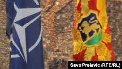 Zastava NATO i Crne Gore