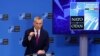 Jens Stoltenberg în timpul unei conferințe de presă la sediul NATO din Bruxelles, Belgia.