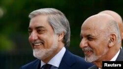 د افغان حکومت مشران په یووالي سره د سولې لپاره کار وکړي.