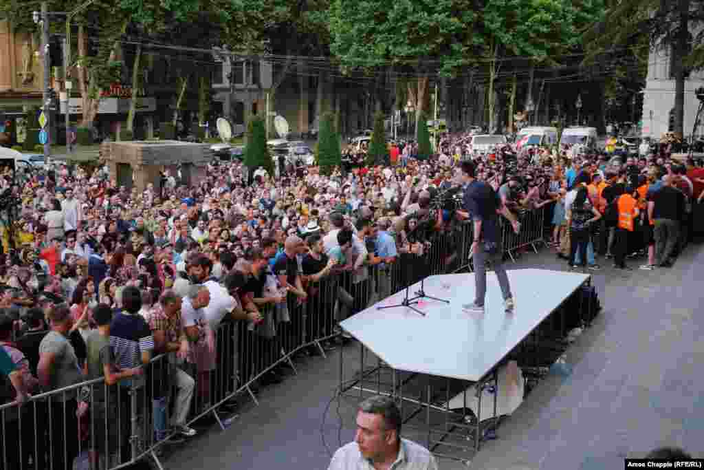 Numărul protestatarilor la mitingul din 22 iunie pare să fi fost de câteva mii.