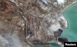 Imagine din satelit care arată distrugerile de la combinatul Azovstal.