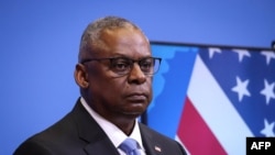 Američki sekretar odbrane Lojd Ostin na konferenciji ya novinare tokom sednice ministara odbrane Saveta NATO-a u sedištu NATO-a u Briselu 12. oktobra 2023.