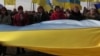 Близько тисячі людей заспівали український гімн біля могили його автора – отця Михайла Вербицького (відео)