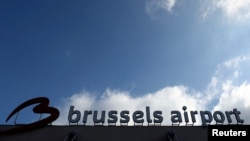 Un atac cibernetic a dus la întârzieri și anulări de zboruri pe mai multe aeroporturi europene importante.